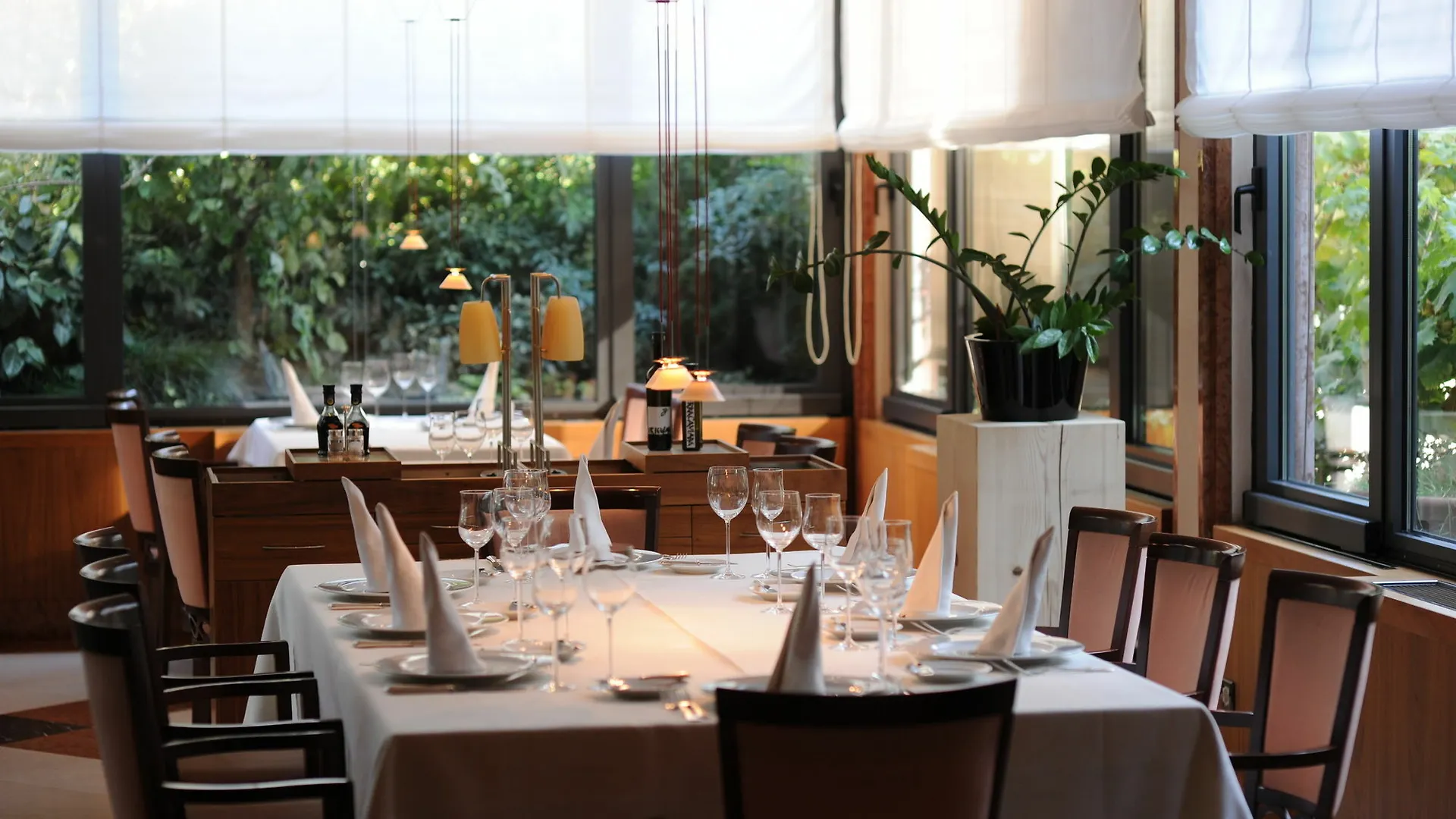 Hotel Milan Pula 4*,