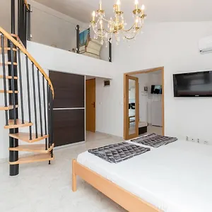  Appartamento & Hegic Croazia