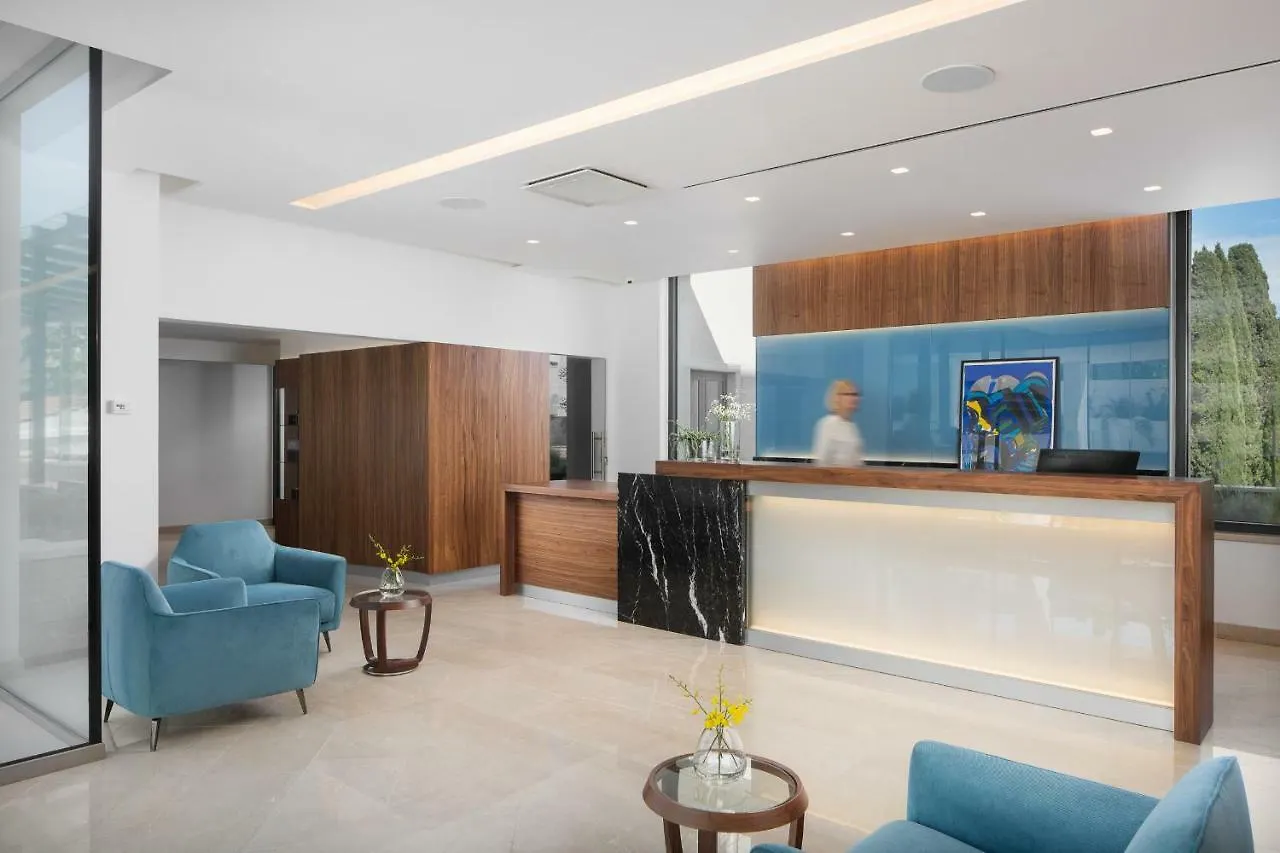 Hotel Milan بولا
