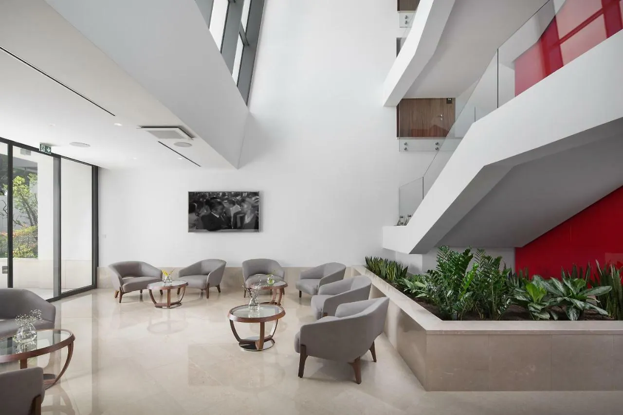 Hotel Milan بولا